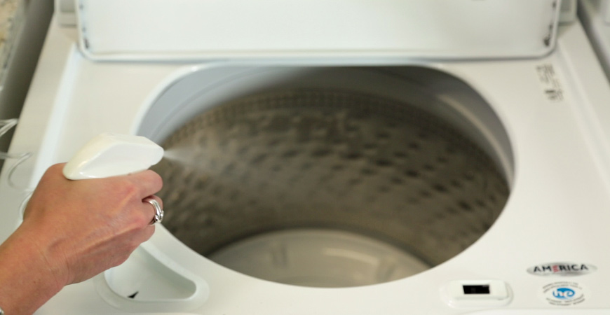 Clean soap scum in your washer with Wet & Forget Shower
