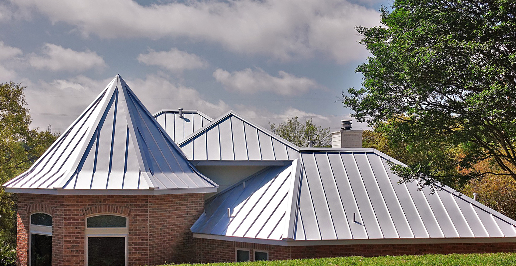 Top Tips for Cleaning a Metal Roof with Wet & Wet & Blog