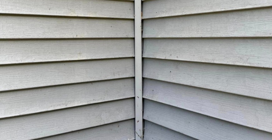 Siding becomes clean with Wet & Forget
